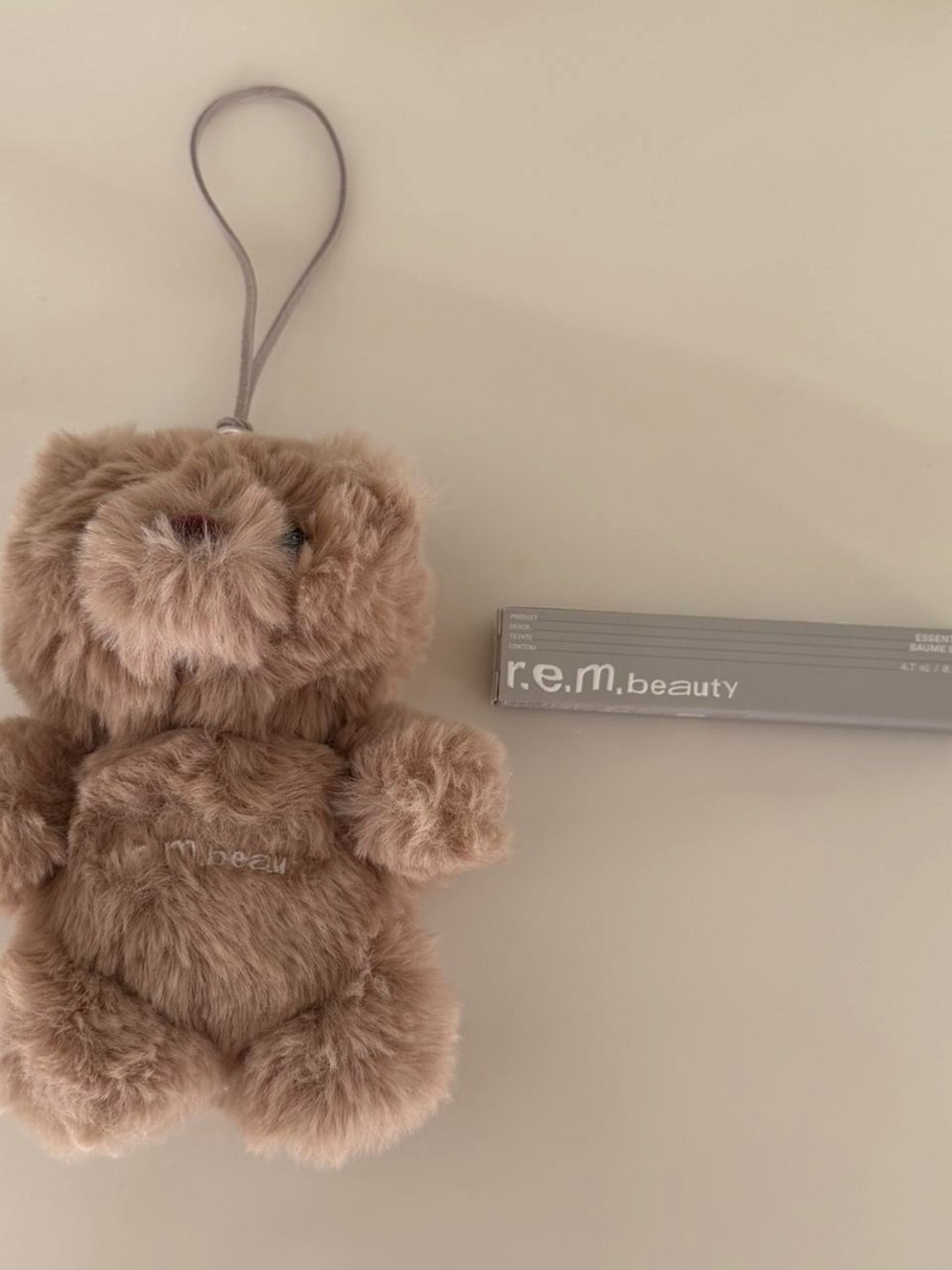 NIB r.e.m. beauty Essential Drip Lip Balm Cosmo + Plush Teddy Bear Keychain - Picture 4 of 7